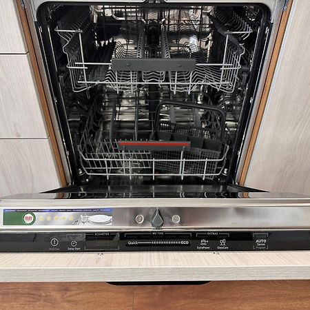 New Modern & Cozy Apartment With Free Parking 瓦爾納 外观 照片