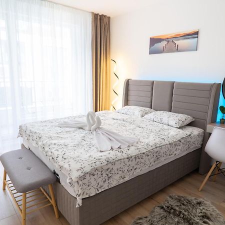 New Modern & Cozy Apartment With Free Parking 瓦爾納 外观 照片