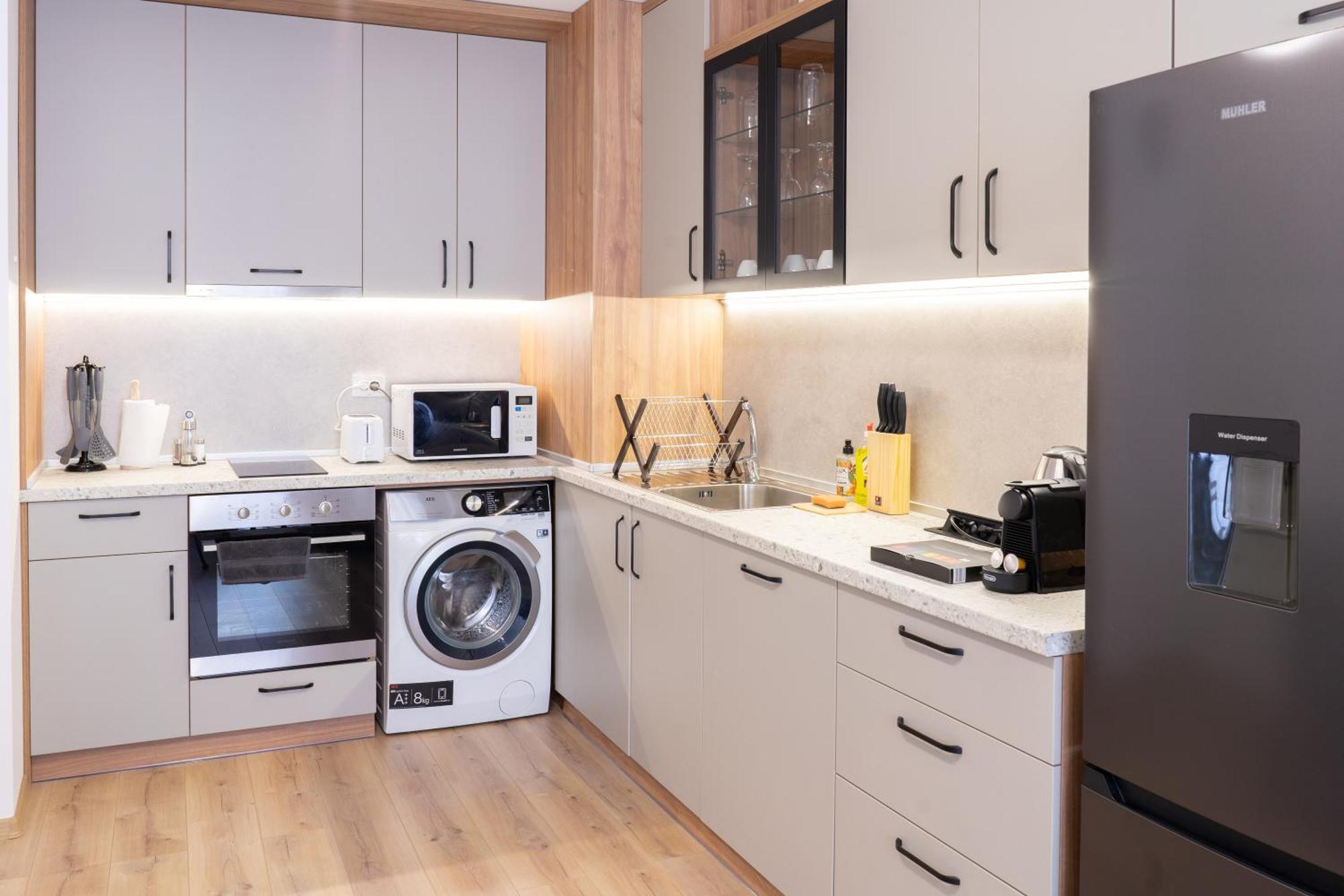 New Modern & Cozy Apartment With Free Parking 瓦爾納 外观 照片